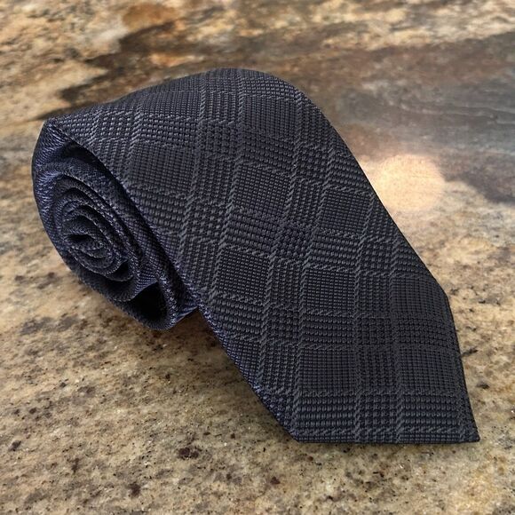 Ted Baker London 100% Silk Necktie Tie Gray Plaid 58 1/2 x 3 Giraffes - Picture 1 of 4